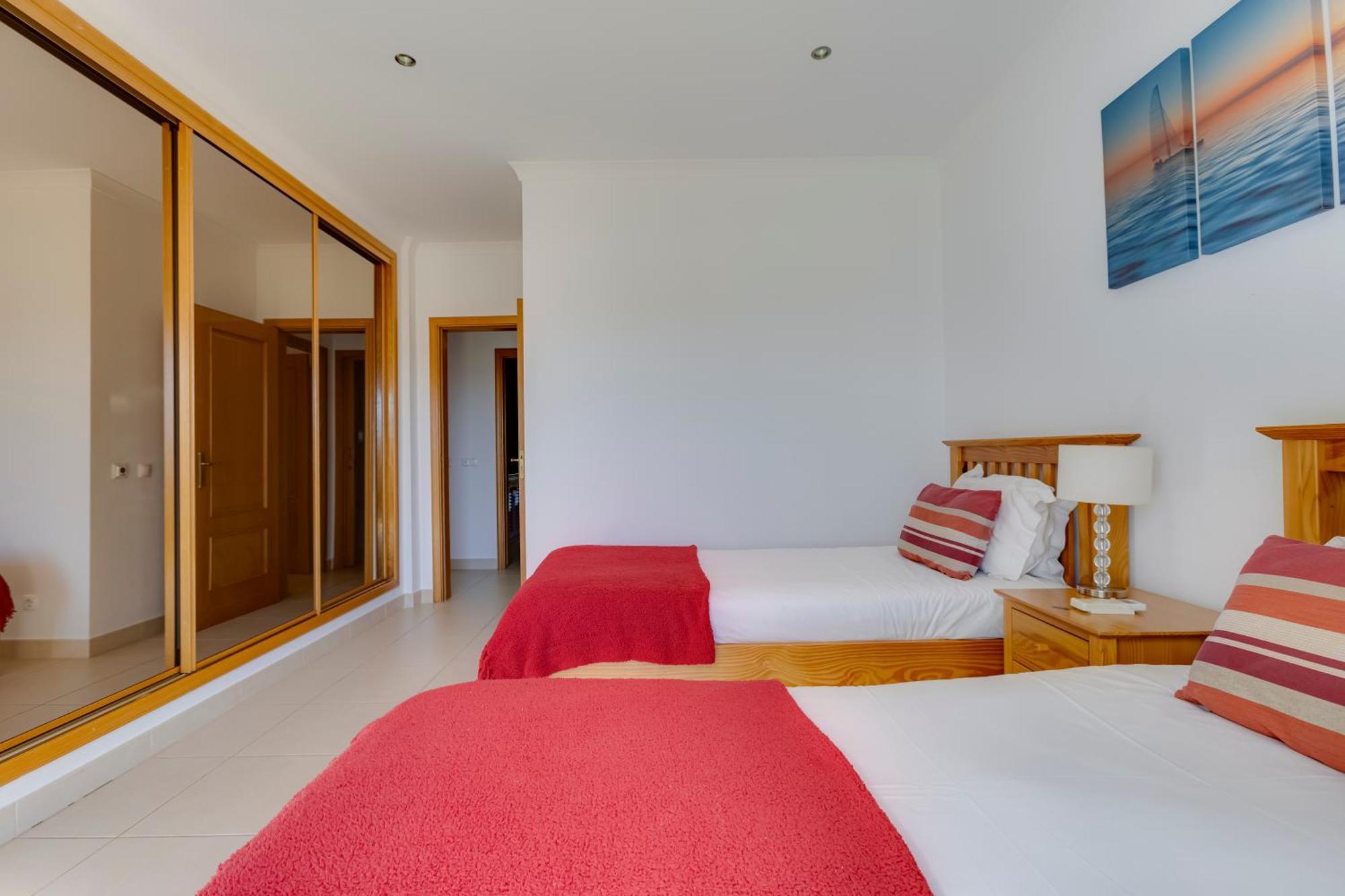 The View - Santo Antonio Villas, Golf & Spa Salema Luaran gambar
